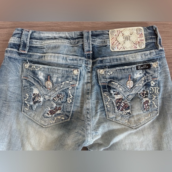 MISS ME MID-RISE CROP DENIM JEANS BLING RHINESTONE WOMENS SIZE 28 - Picture 3 of 11